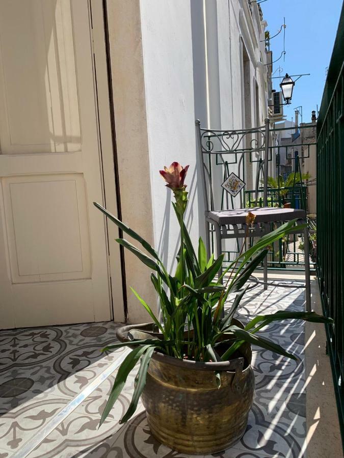 Fiori Catene Tra Le Torri Conversano Exterior foto